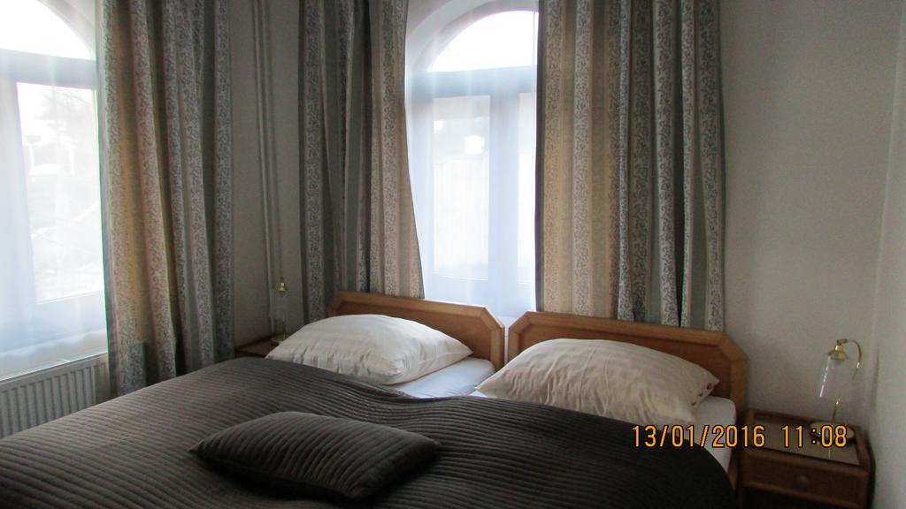 Villa Jinonice Прага Номер фото